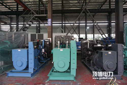 广西顶博发电机组制造气门间隙过大过小都不行，一定要重视